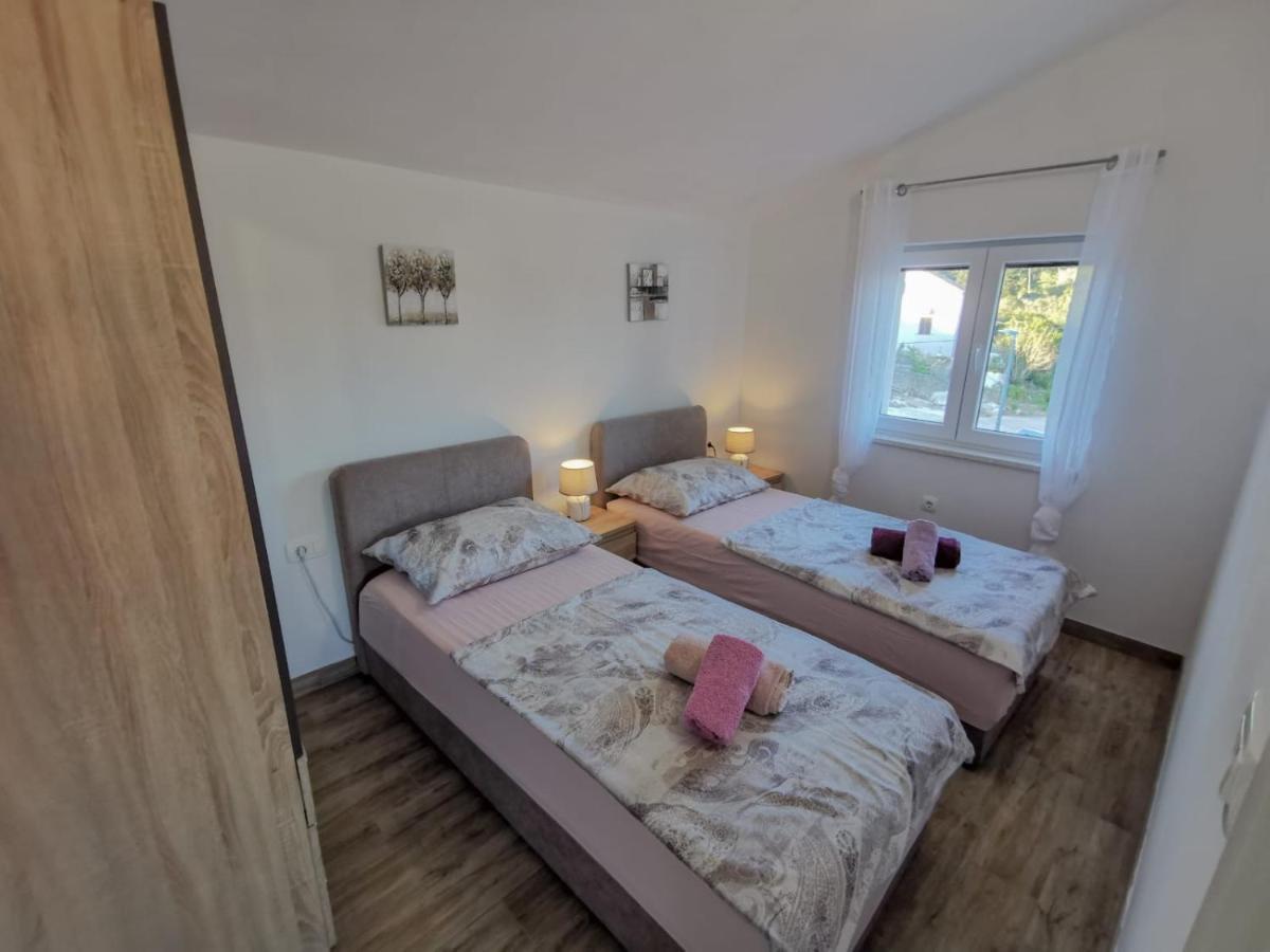 Apartmani Goga 2 Molat Esterno foto